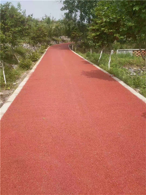 除了塑胶跑道还有什么运动地坪呢？一起来看看吧！