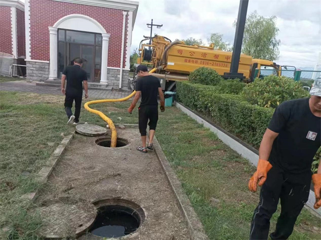 小编带您了解下化粪池清理的步骤！